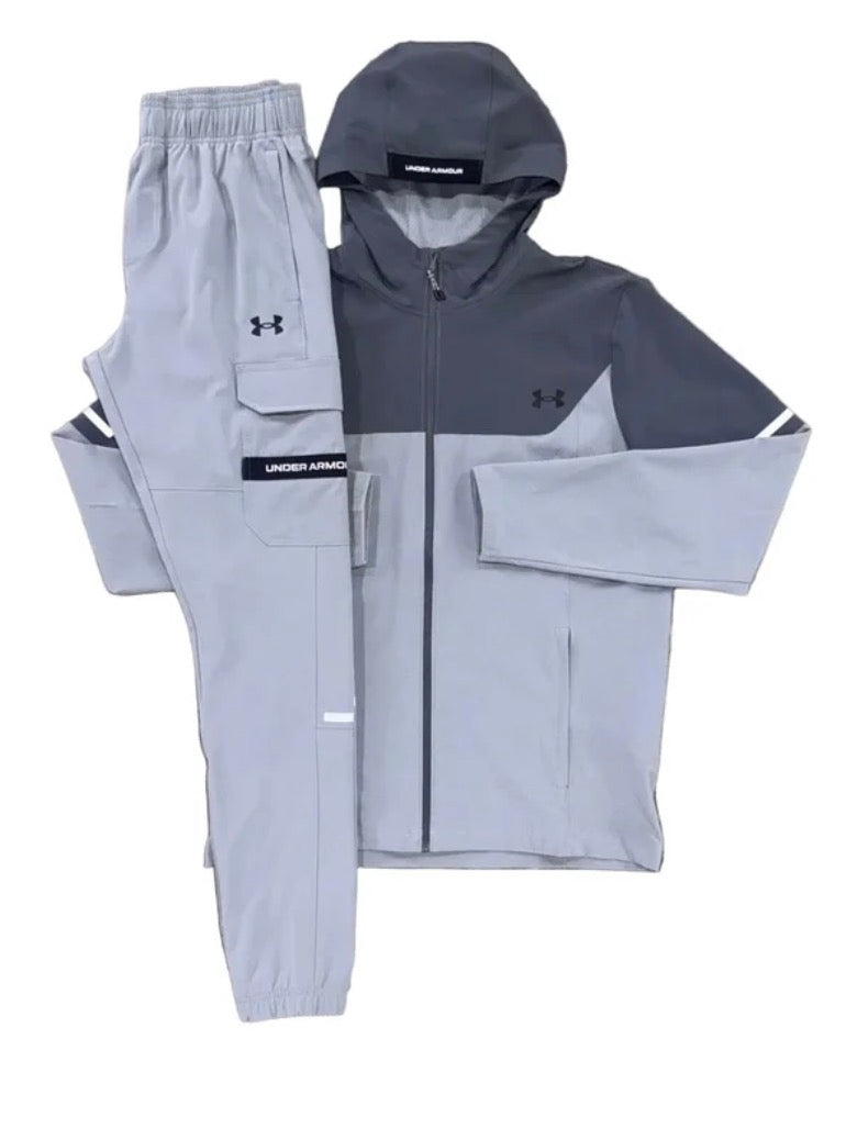 UNDER ARMOUR - UTILITY TRACKSUIT GREY